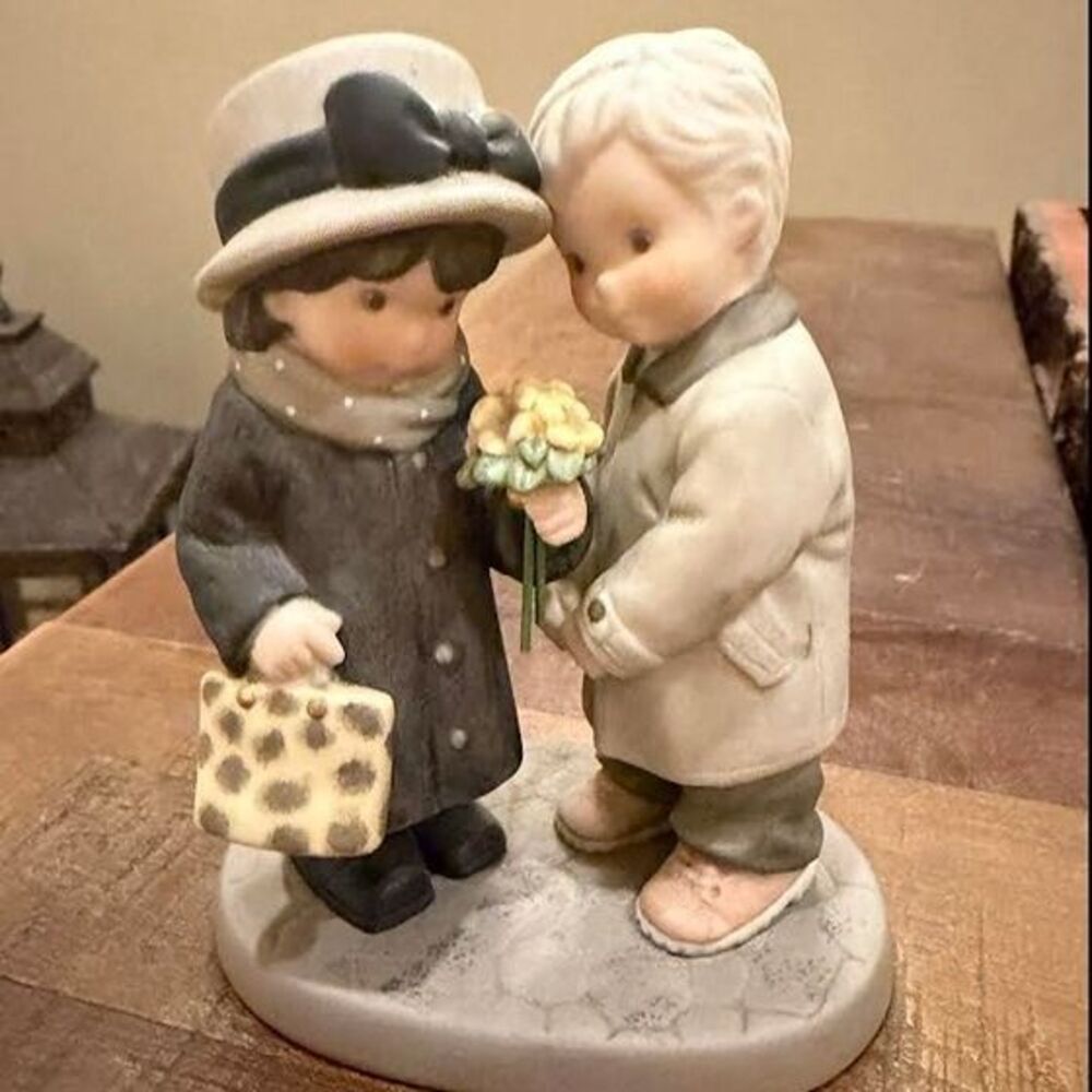 Kim Anderson Giving You a Gift From My Heart Figurine